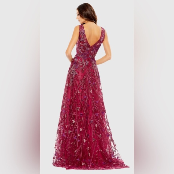 Ieena for Mac Duggal 20265 NWT Embroidered Sleeveless Plunge Neck A Line Gown - Picture 3 of 8